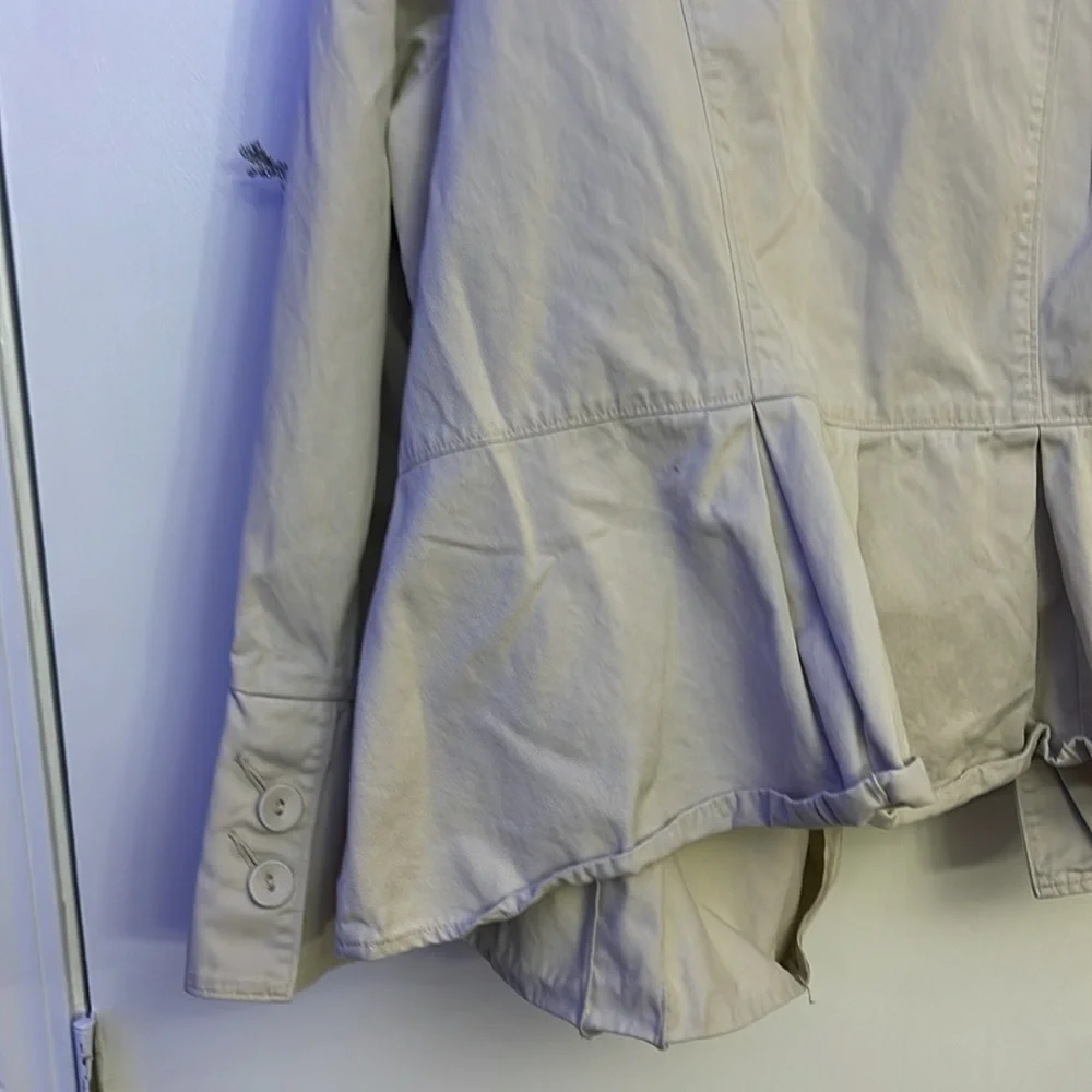 Top - Picture 8 of 9